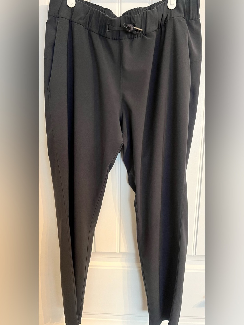 lululemon athletica Women's Dark Grey On the Fly Performance Pants - Size 10